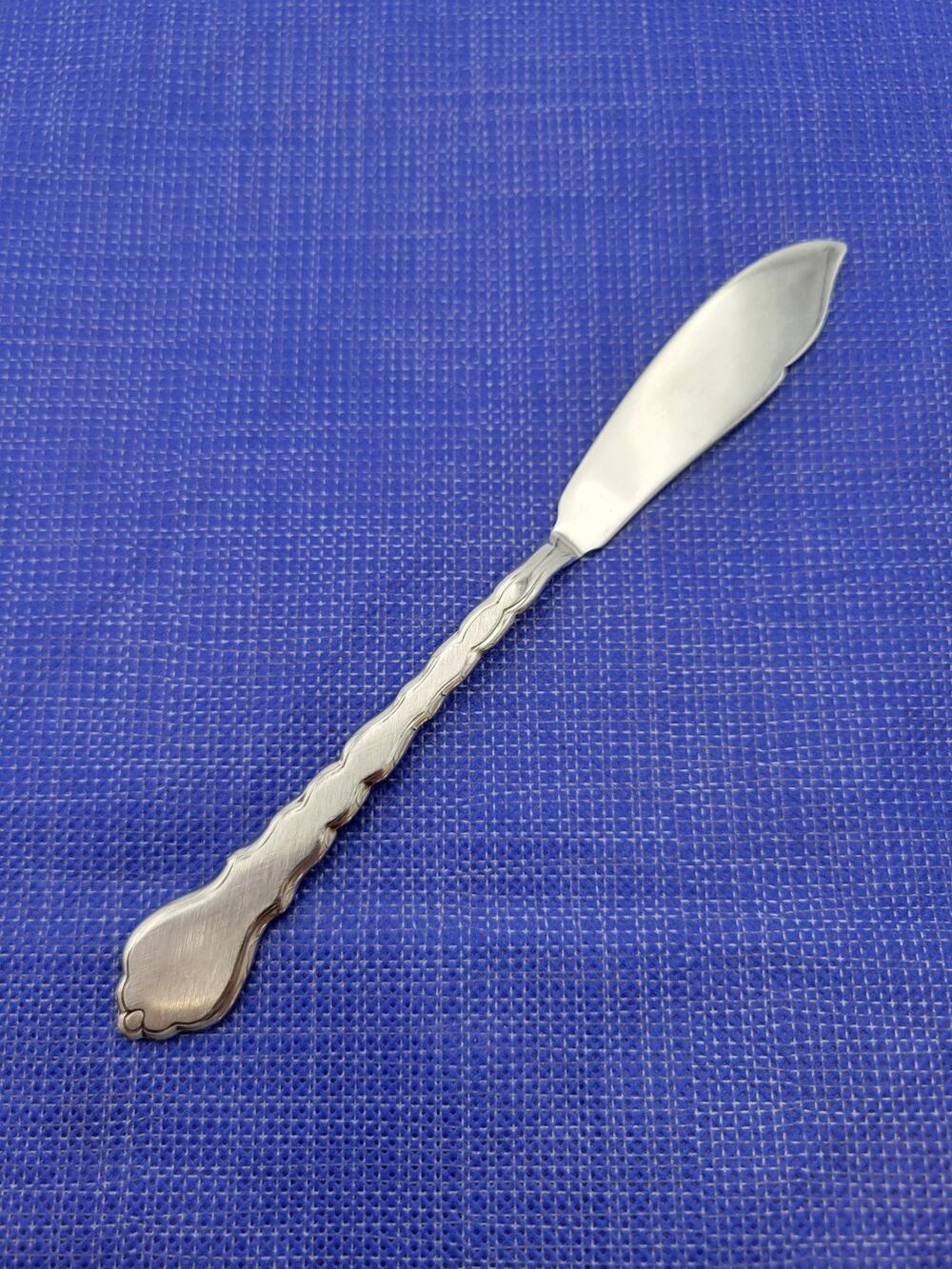Oneida Cello Butter Knives 6 3/8" Community Burnished Stainless
